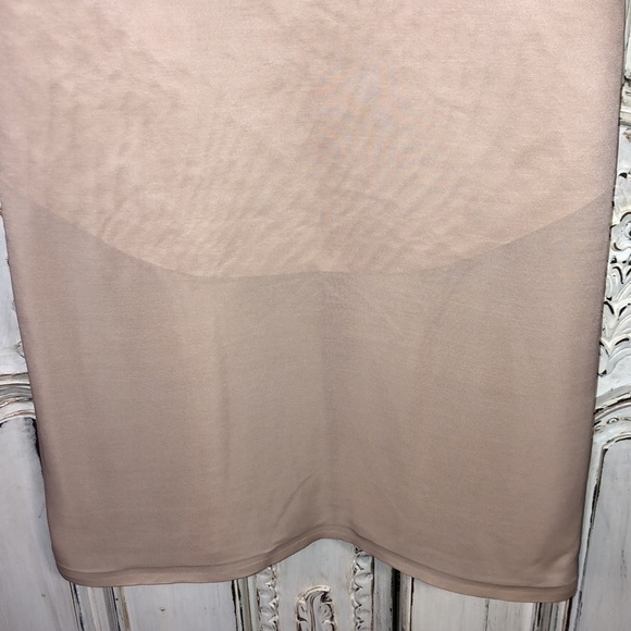 Jockey Slip Shape-wear Over Your Bra Style Flesh Tone Size Medium - Picture 3 of 7